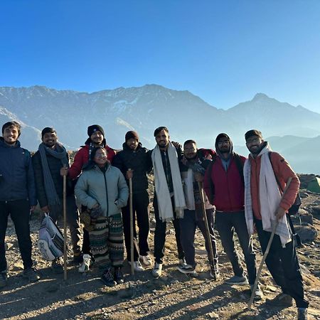 Triund Trek Hotell Dharamshala Exteriör bild